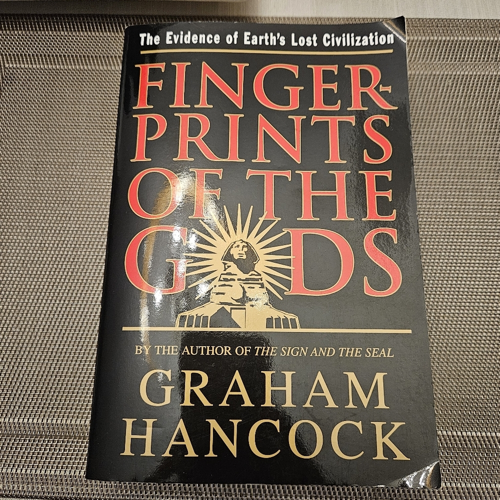 Fingerprints of the Gods Graham Hancock soft cover book 2005